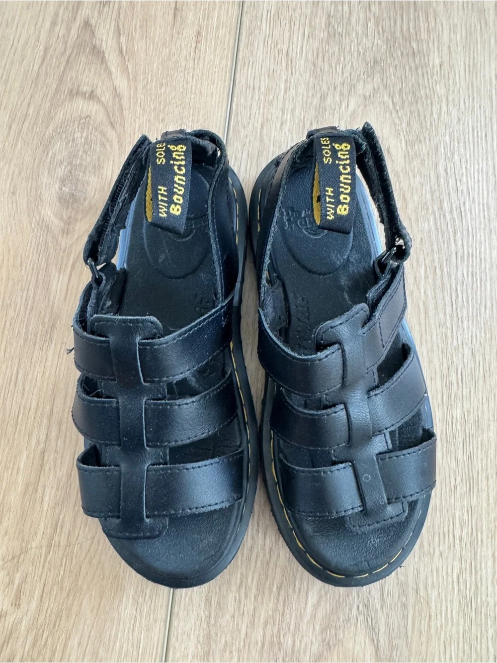 Dr. Martens Kids Black Leather Fisherman Sandals with Yellow Tag size 2